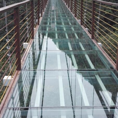 烟台玻璃吊桥施工