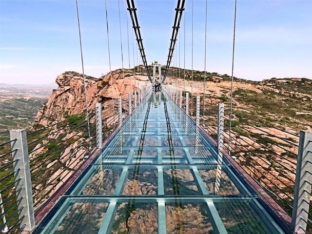 百色玻璃吊桥安装