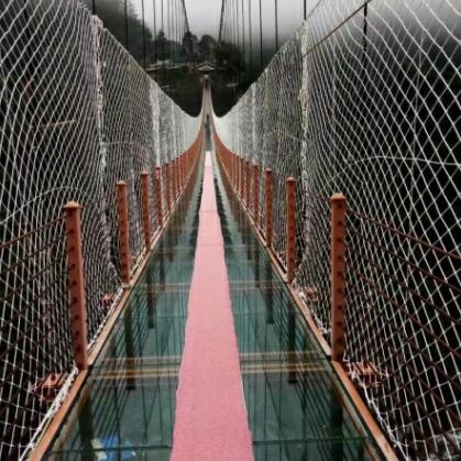 百色玻璃吊桥施工